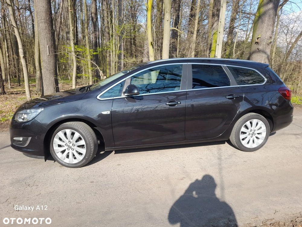 Opel Astra 1.4 Turbo Exklusiv - 2