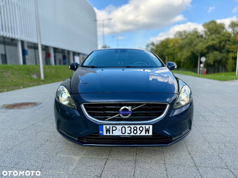 Volvo V40 D4 Momentum - 8