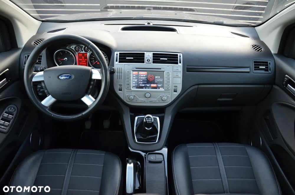 Ford Kuga 2.0 TDCi 4x4 Titanium - 21