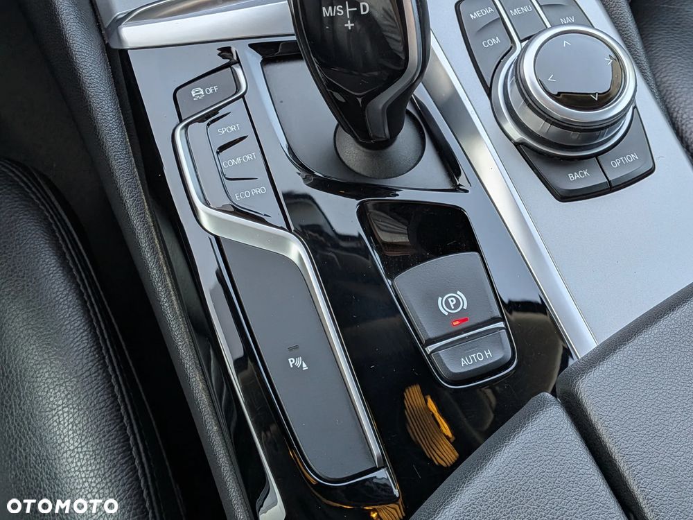 BMW Seria 5 520d - 19