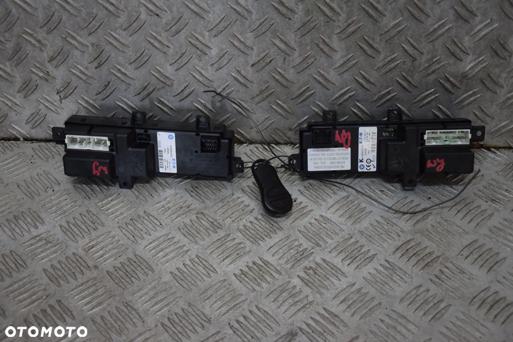 JEEP GRAND CHEROKEE WJ PRZEŁĄCZNIK PRZEŁĄCZNIKI SZYB PILOT UK KPL. - 1