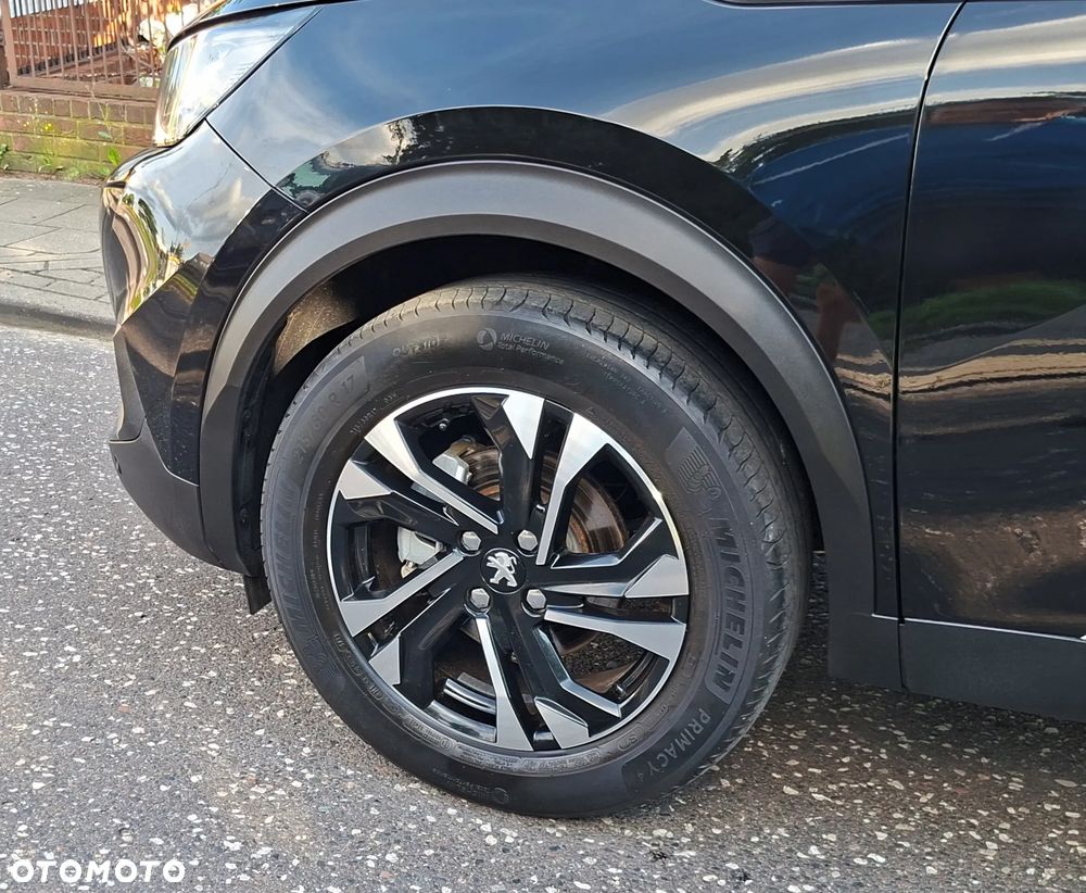 Peugeot 2008 1.2 PureTech Allure Pack S&S - 16