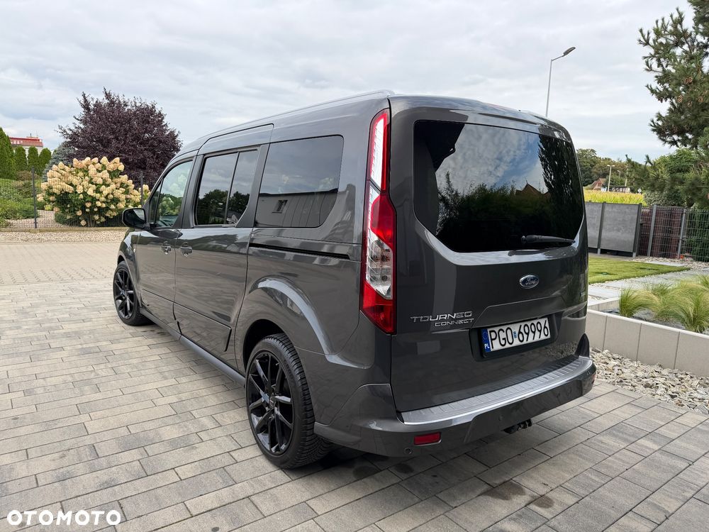 Ford Tourneo Connect Grand - 13
