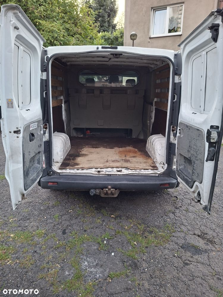Opel Vivaro - 8