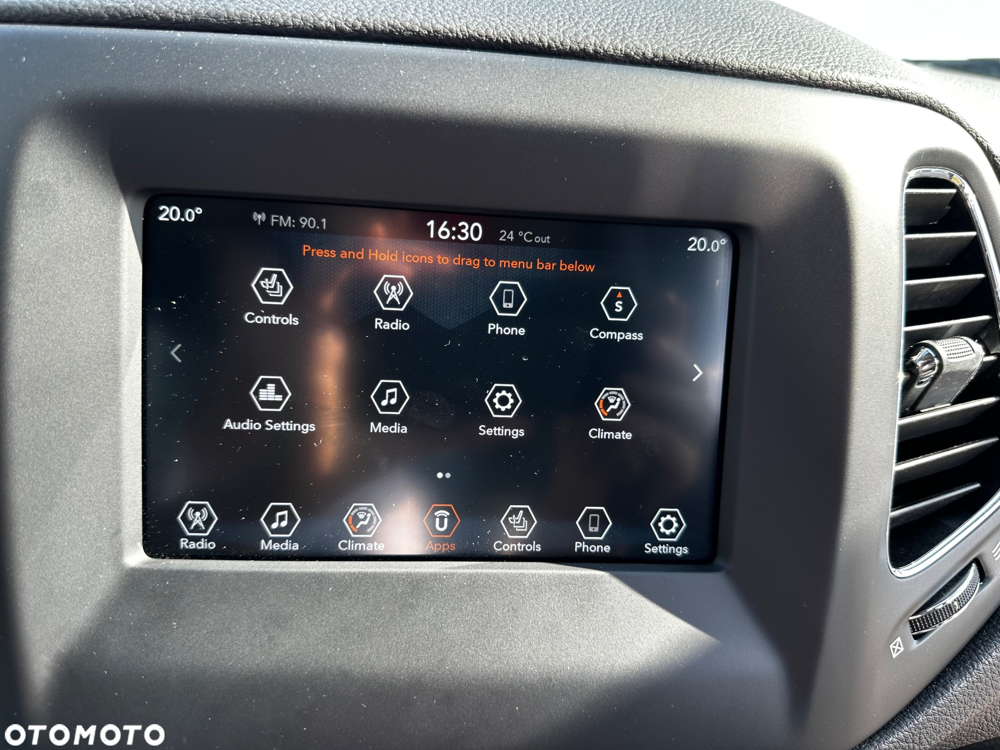 Jeep Compass - 25