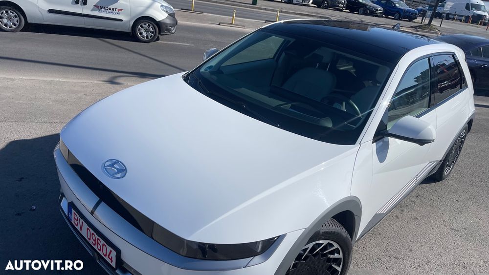 Hyundai IONIQ 77,4 kWh Uniq - 17