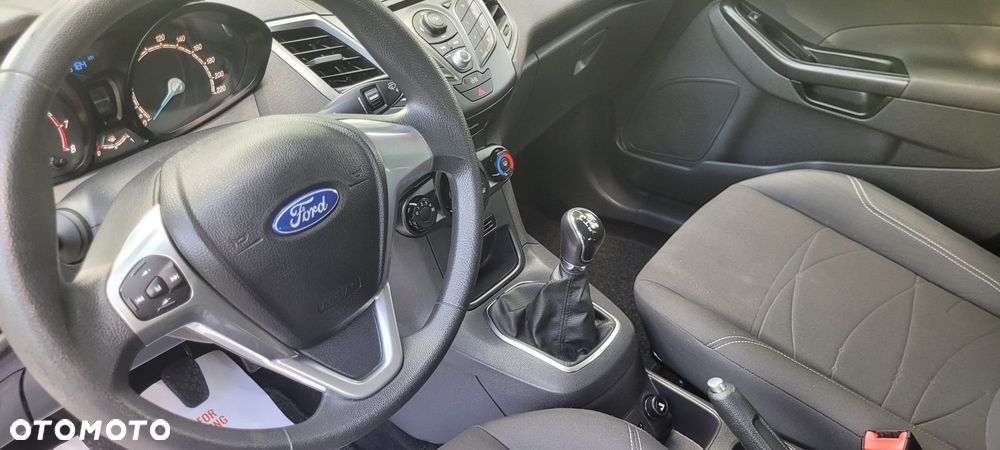 Ford Fiesta - 22