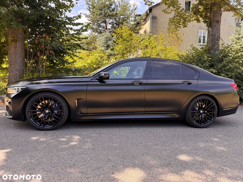 BMW Seria 7 750i xDrive - 8