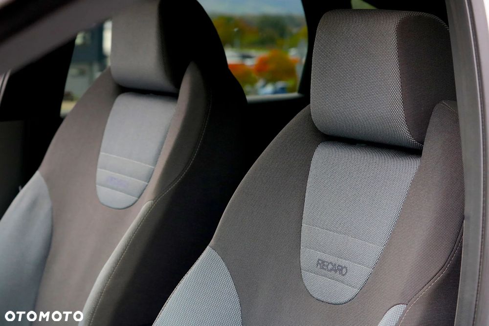 Ford Focus ST - 12