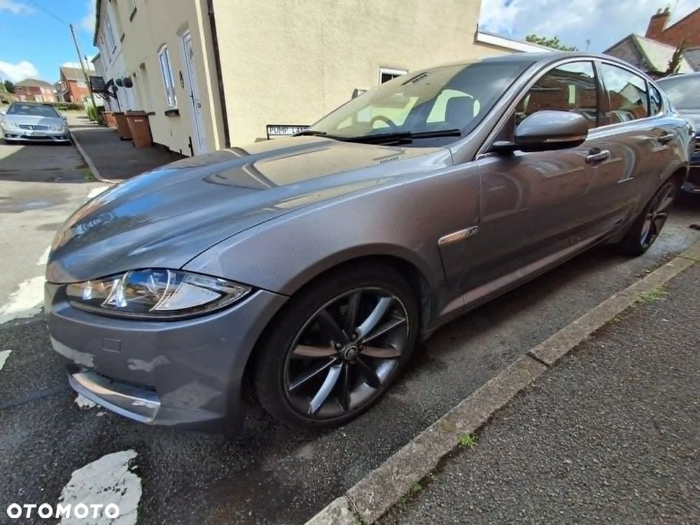 Jaguar XF 3.0 V6 D Premium Luxury - 6