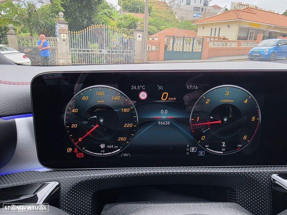 Mercedes-Benz CLA 200 d 4Matic 8G-DCT AMG Line - 10