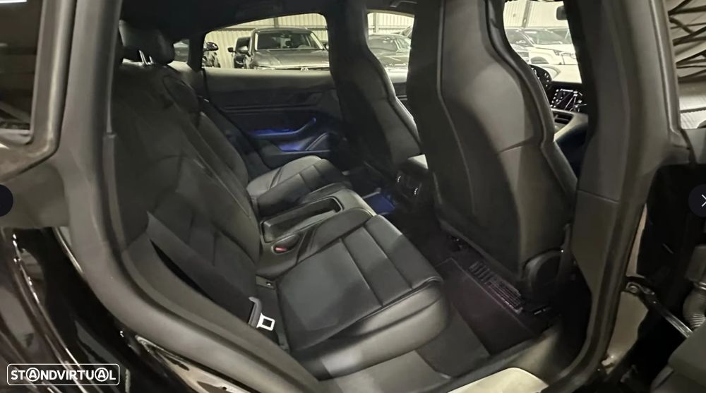 Porsche Taycan 4S - 13