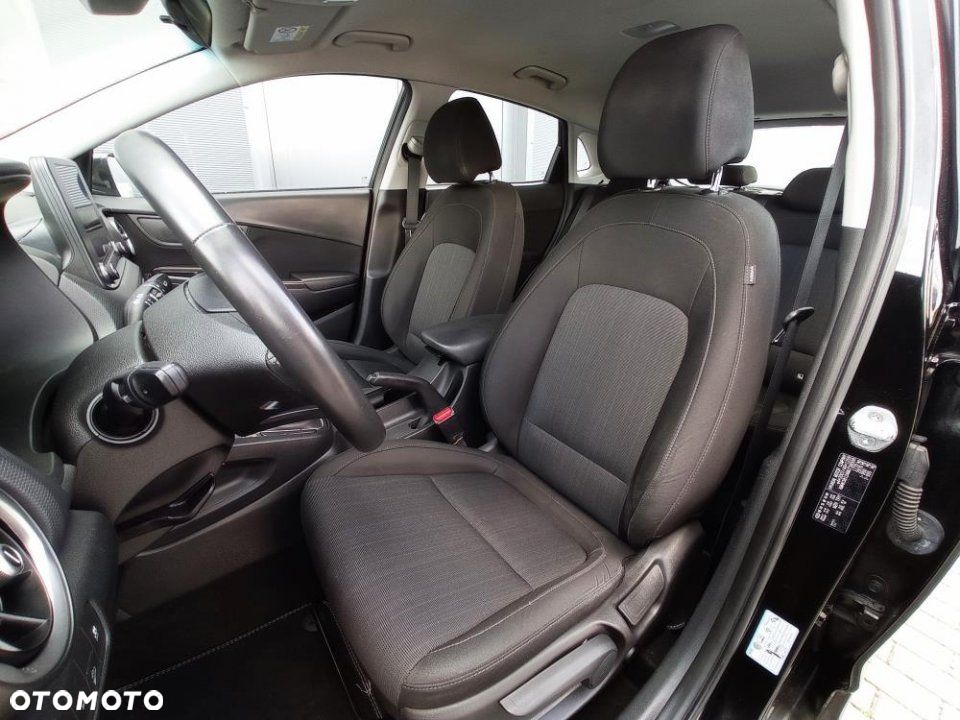 Hyundai Kona - 11