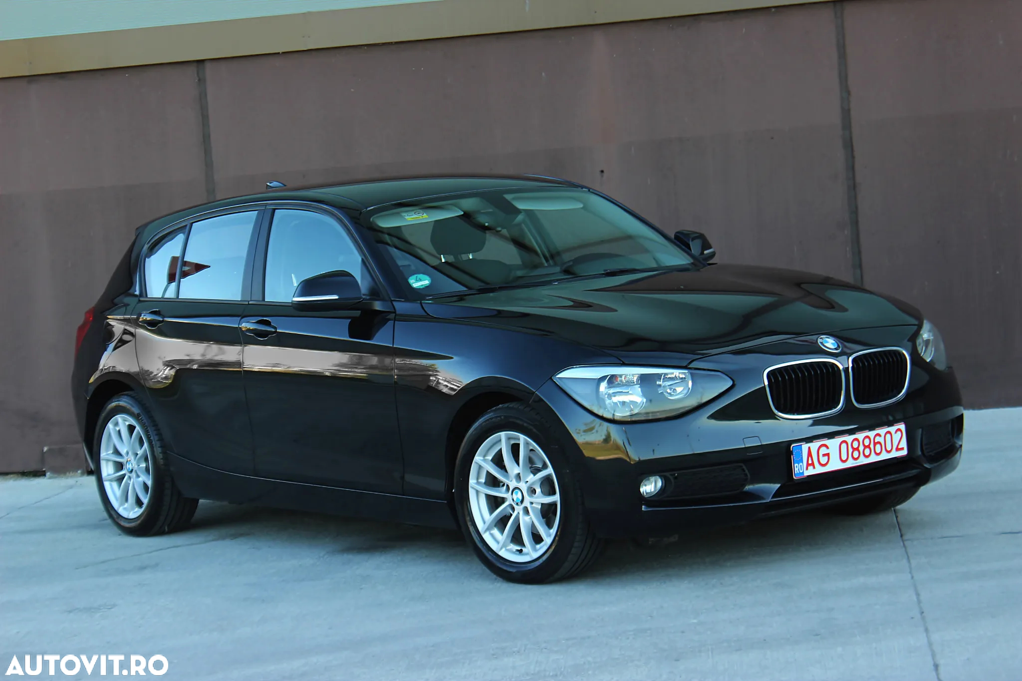 BMW Seria 1 116d Aut. Sport Line - 2