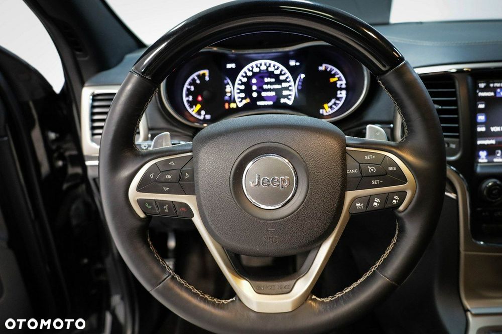 Jeep Grand Cherokee - 16