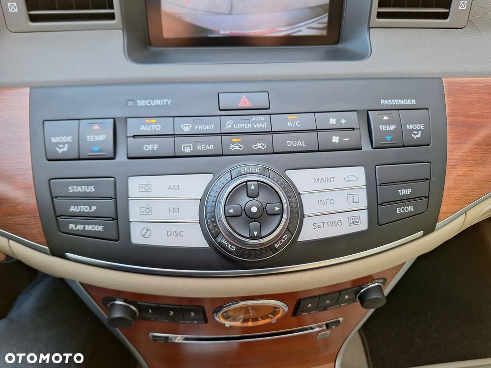 Infiniti M - 31