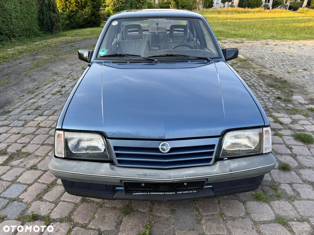 Opel Ascona 1.6 - 2