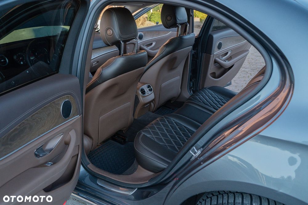 Mercedes-Benz Klasa E 220 d 4-Matic Business Edition 9G-TRONIC - 13
