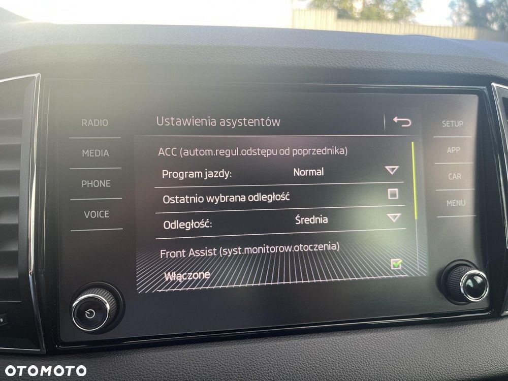 Skoda Karoq 1.5 TSI ACT 4x2 Ambition DSG - 28