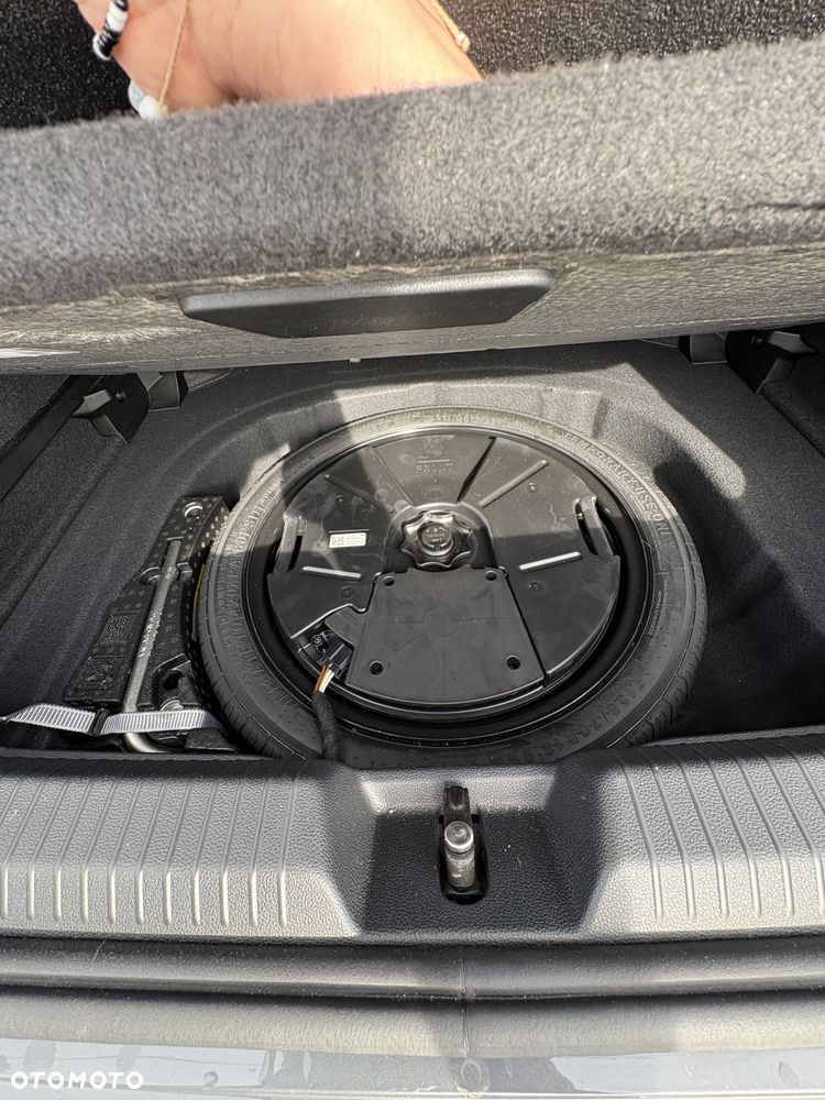 Volkswagen Golf 1.5 eTSI mHEV R-Line DSG - 28