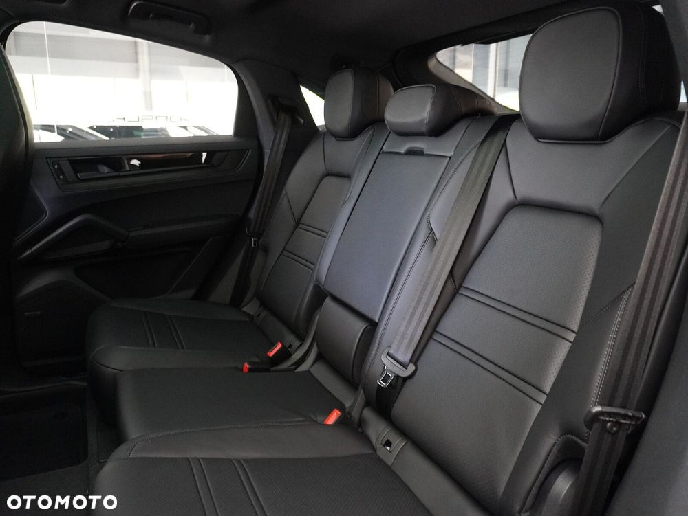 Porsche Cayenne E-Hybrid PHEV Black Edition - 34