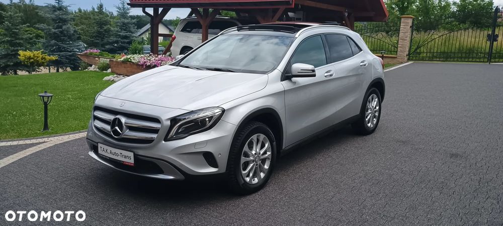Mercedes-Benz GLA 250 4Matic 7G-DCT - 41