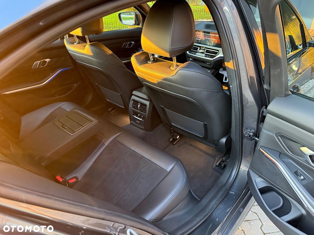 BMW Seria 3 320i M Sport sport - 40