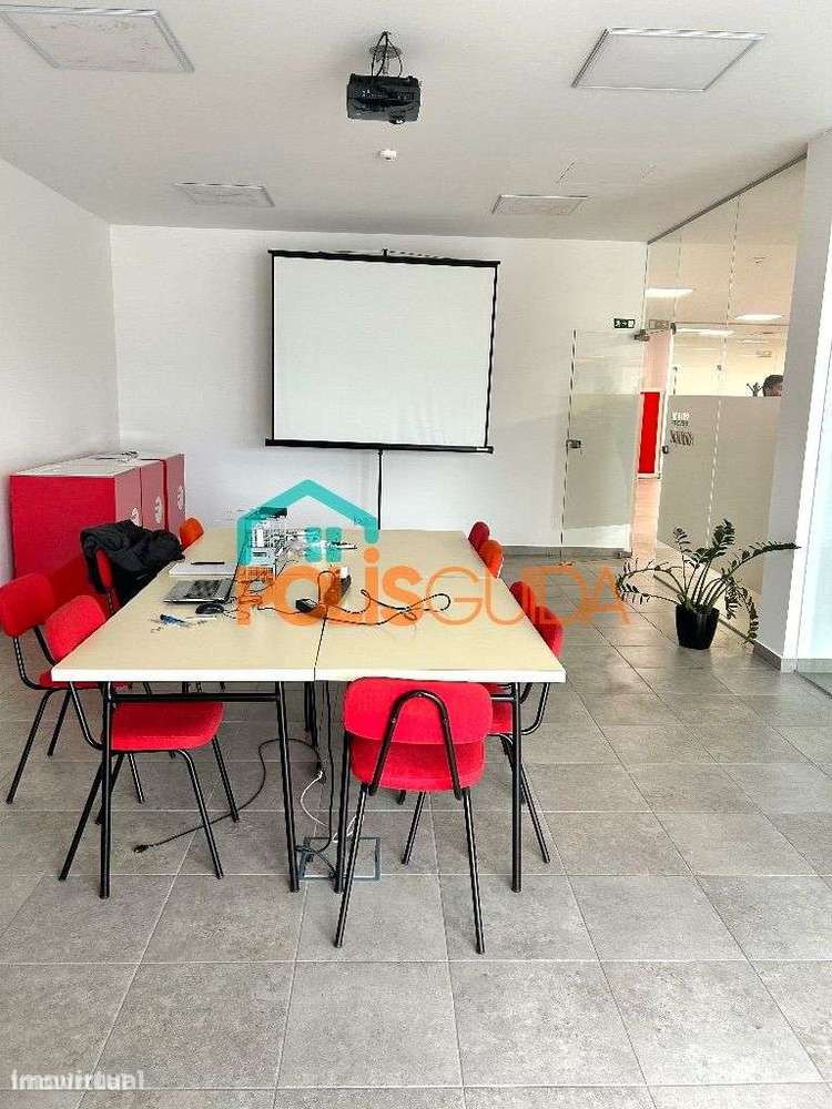 Escritório para Venda/ Arrendamento Marinha Grande/ Albergaria - Grande imagem: 2/11