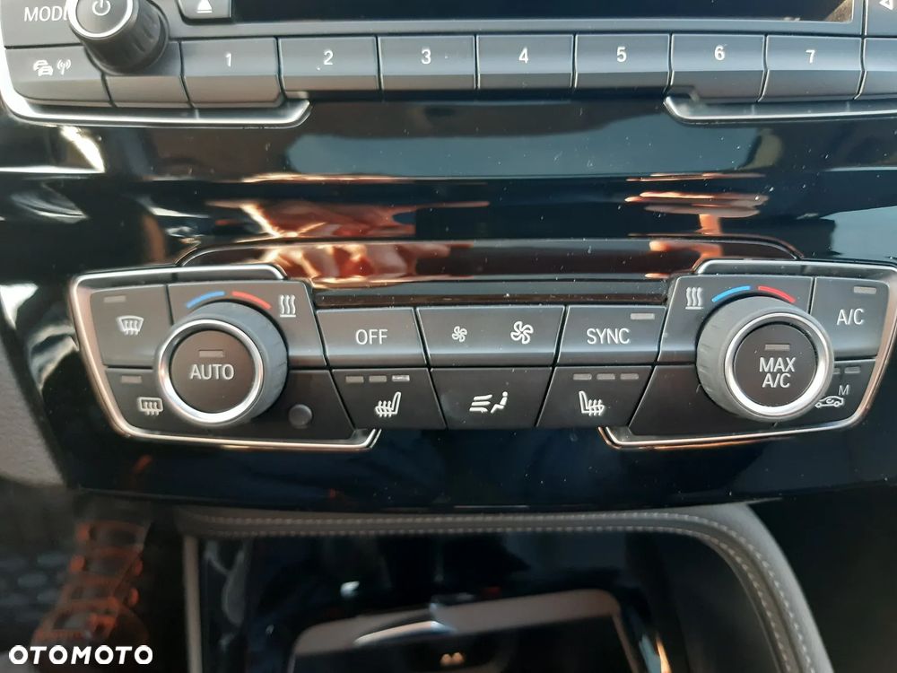 BMW X1 sDrive18d xLine - 24