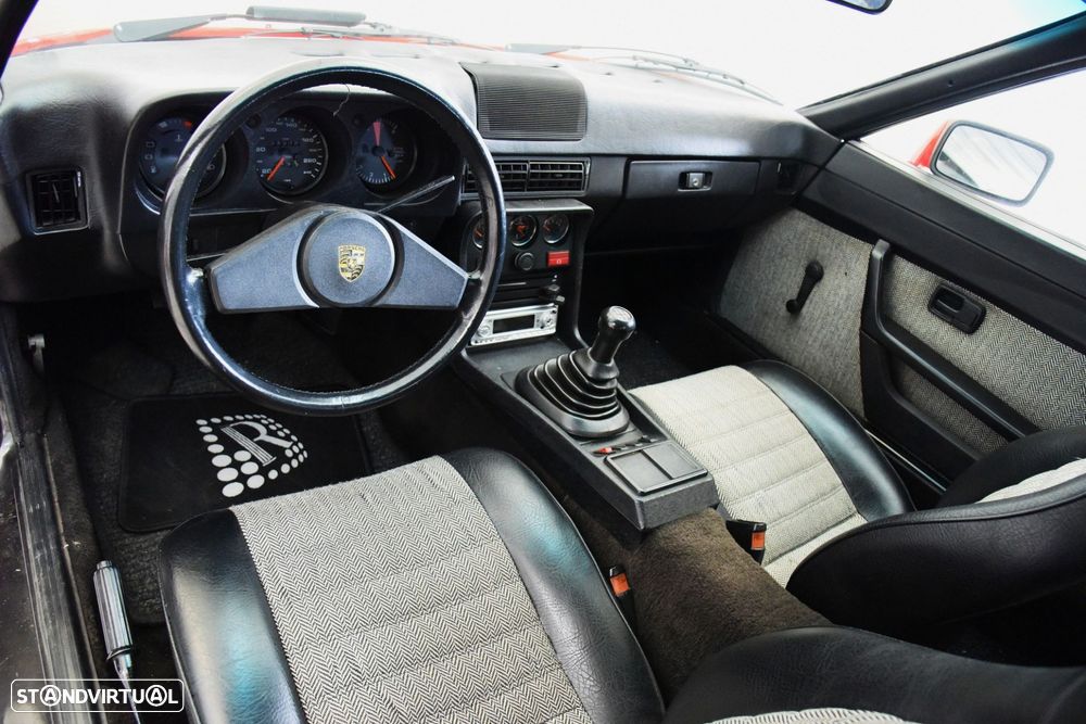 Porsche 924 - 12