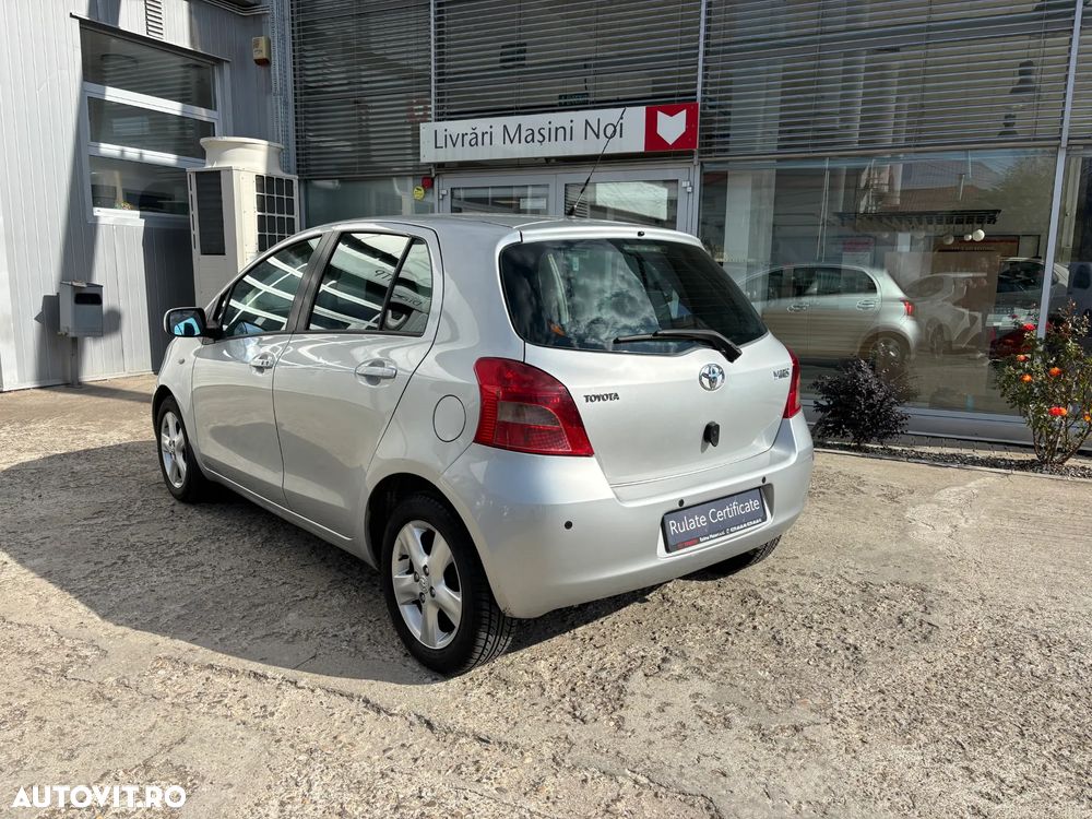 Toyota Yaris 1.3 Sol - 3