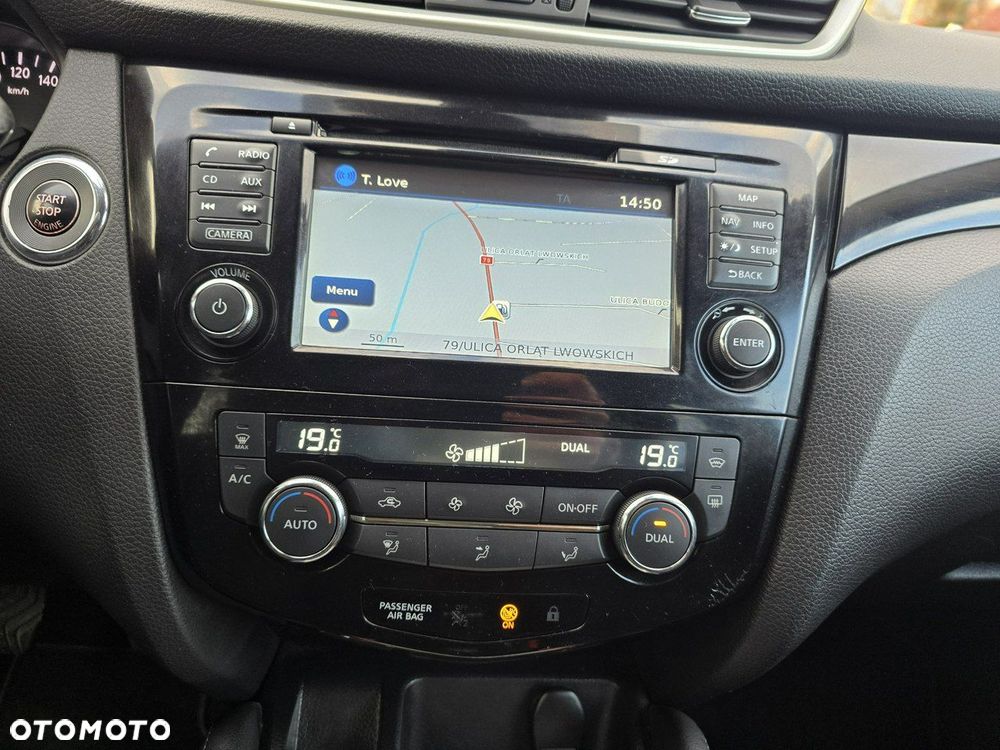 Nissan Qashqai 1.6 DIG-T N-Connecta - 19