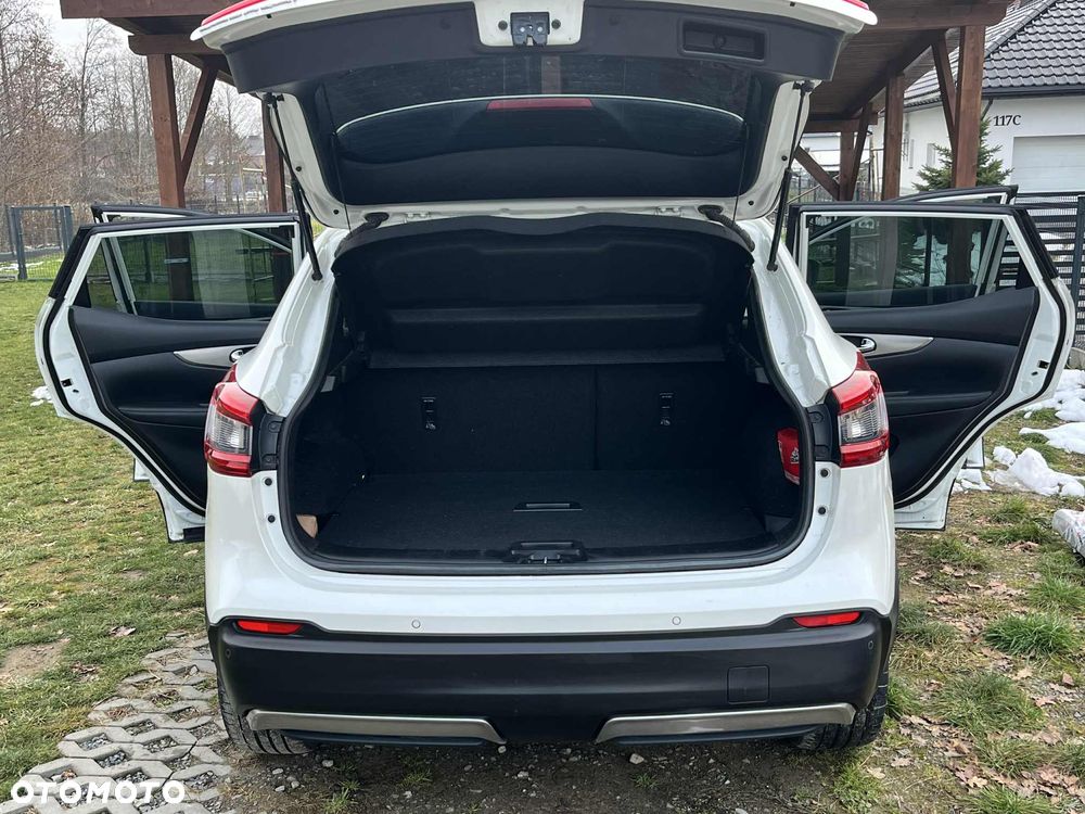 Nissan Qashqai 1.6 DIG-T TEKNA+ - 10