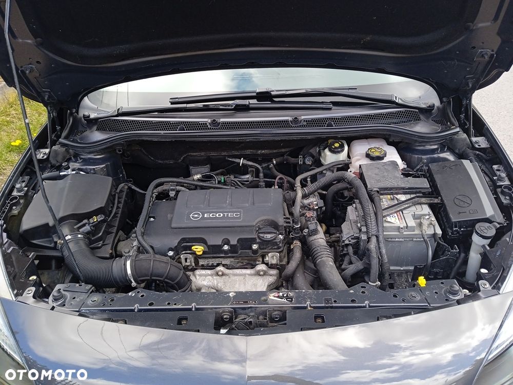 Opel Astra 1.4 T Enjoy - 10