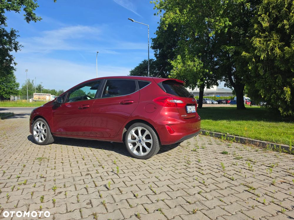 Ford Fiesta 1.0 EcoBoost S&S TITANIUM - 5