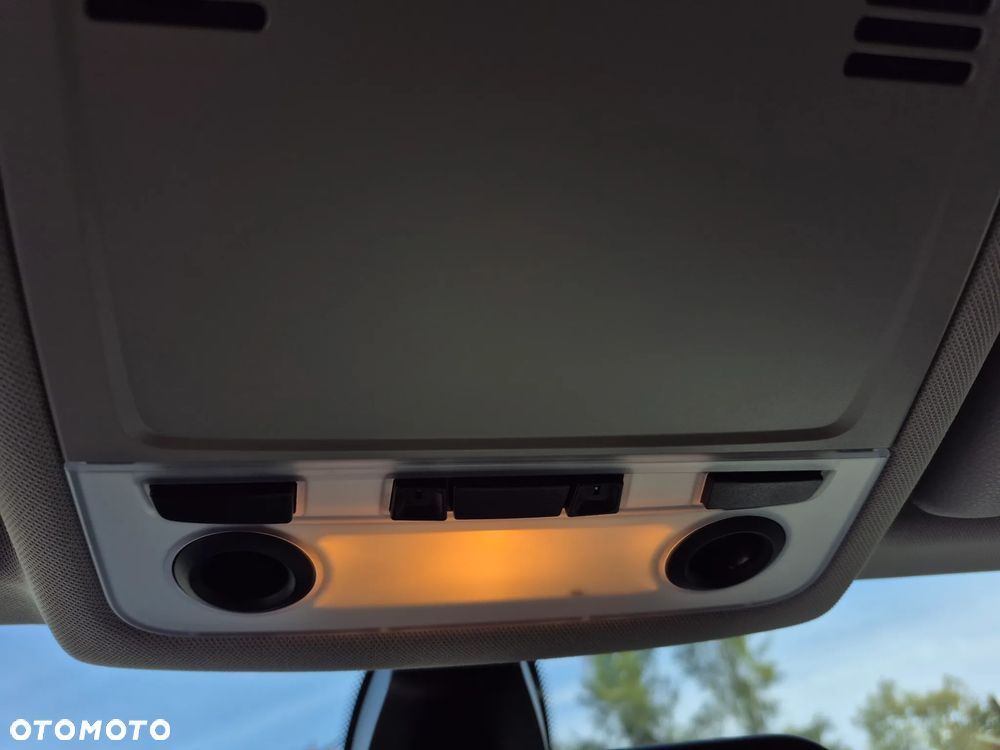 BMW Seria 3 318i Edition Lifestyle - 26