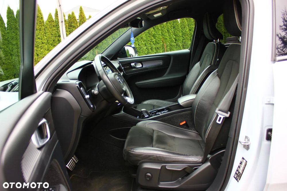 Volvo XC 40 ver-t5-plug--in-hybrid-r--design - 25