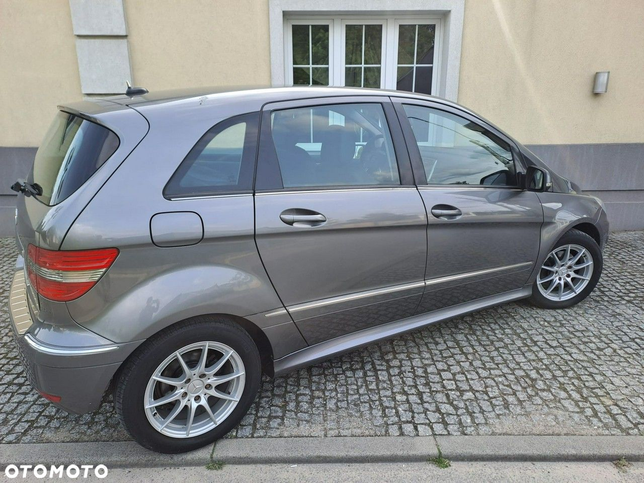 Mercedes-Benz Klasa B 200 - 16