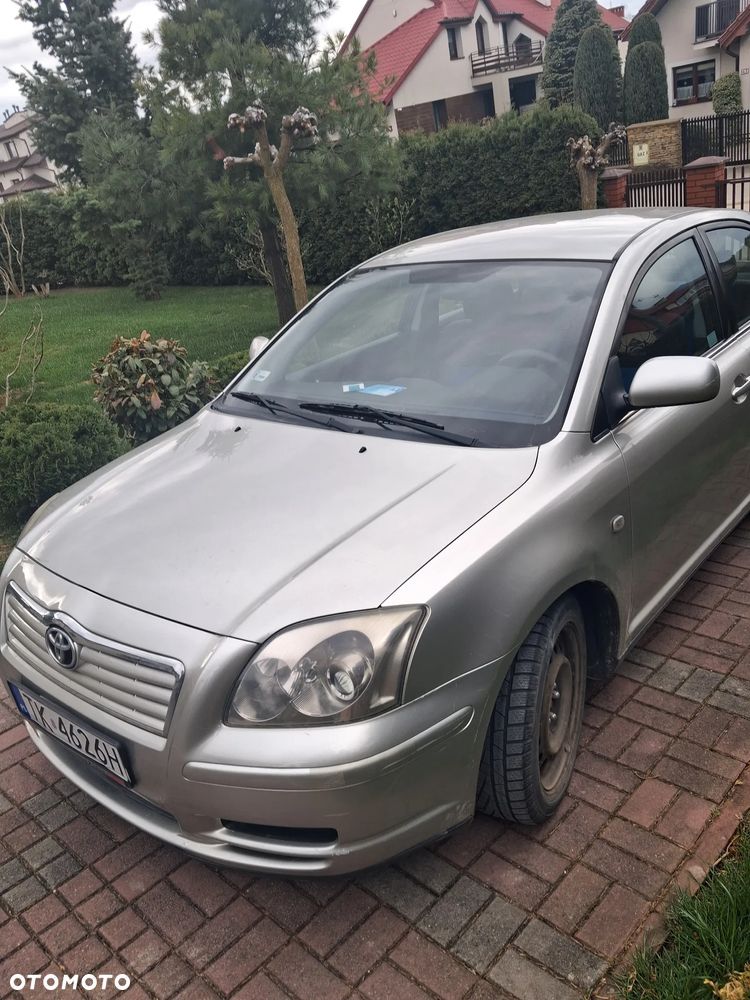Toyota Avensis 1.8 VVT-i Terra - 1