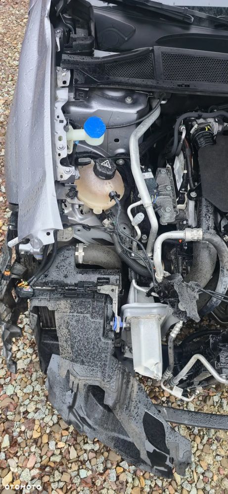 Peugeot 308 BlueHDi 130 EAT8 Style - 23