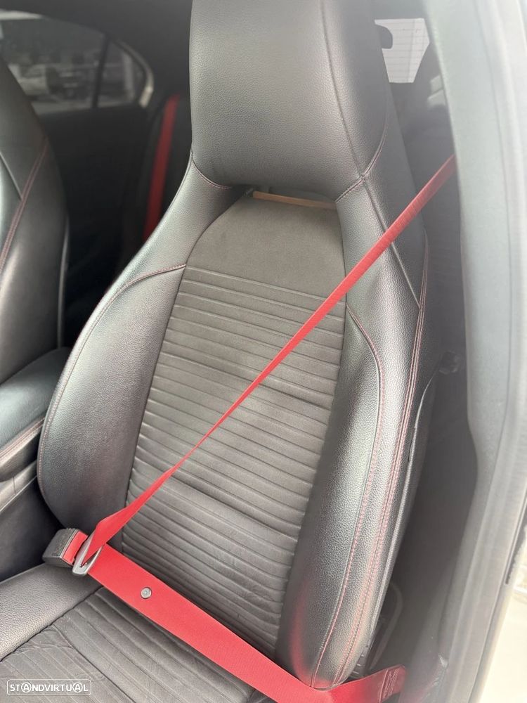 Mercedes-Benz A 220 CDI (BlueEFFICIENCY) 7G-DCT - 8