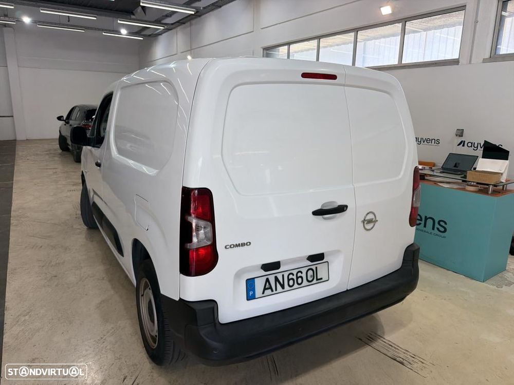 Opel Combo 1.5 CDTi L1H1 Enjoy - 2