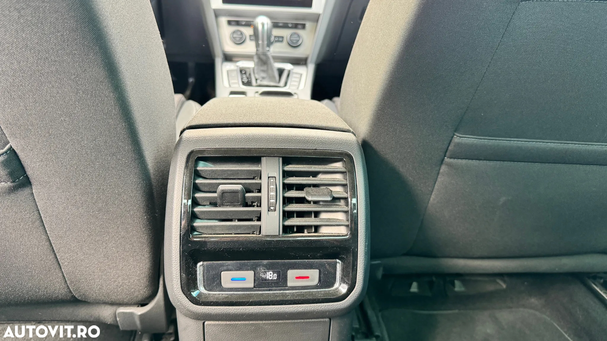 Volkswagen Passat 2.0 TDI DSG Comfortline - 15