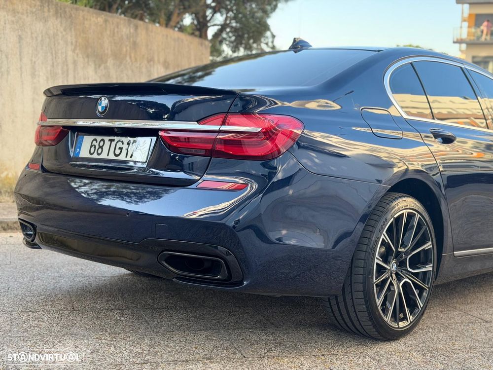 BMW 750 d xDrive Pack M - 4