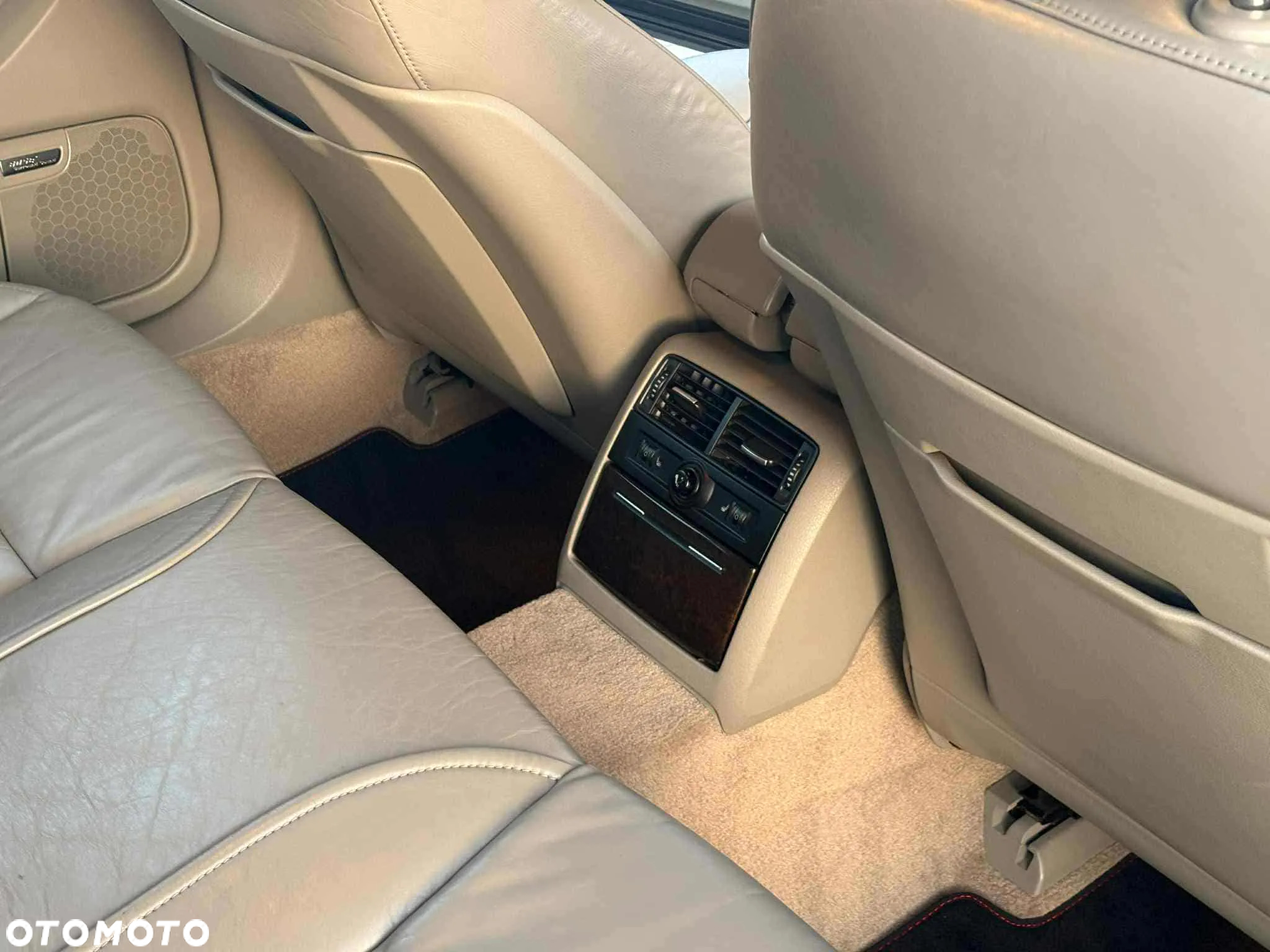 Audi A8 4.2 Quattro - 22