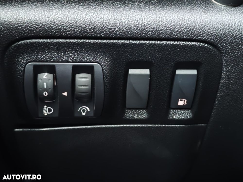 Renault Megane E-TECH Plug-in 160 BUSINESS EDITION - 28