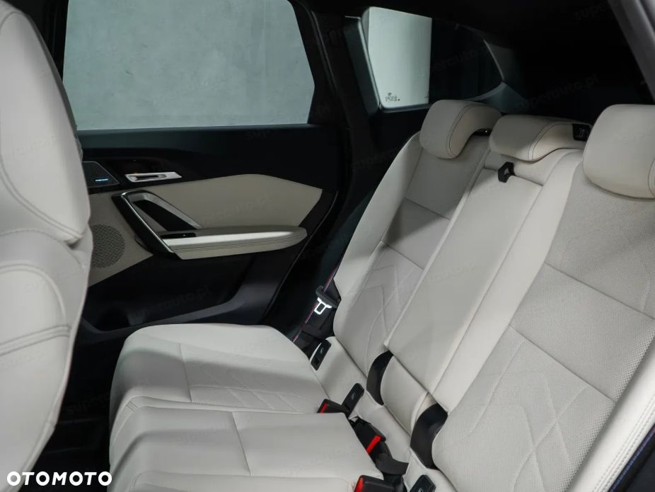 BMW X1 - 13