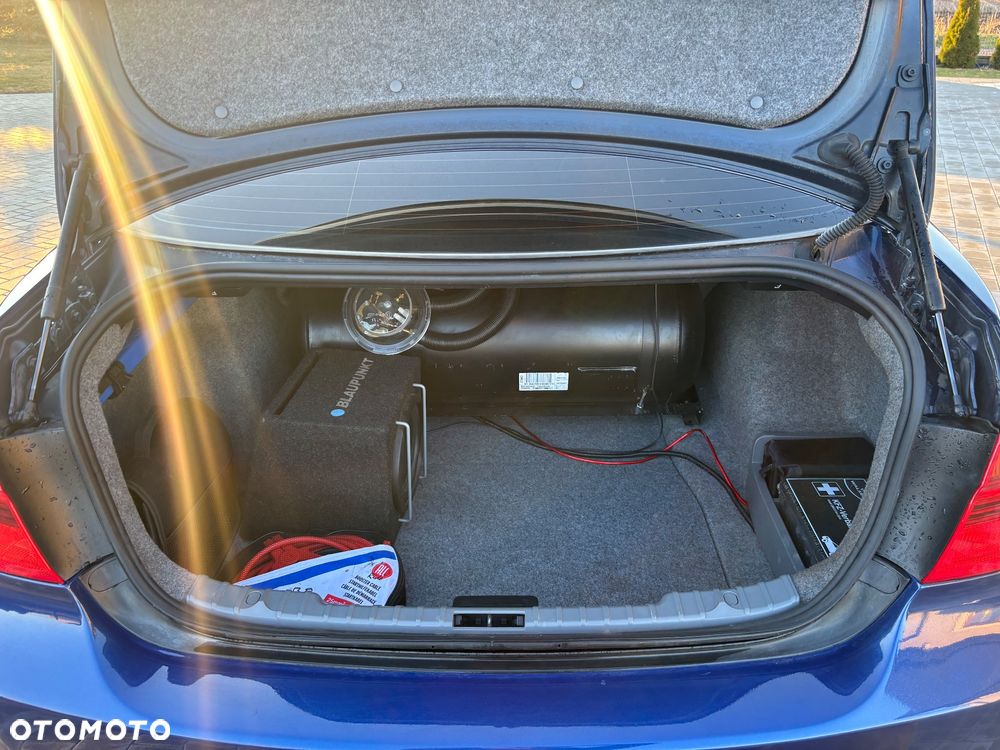 BMW Seria 3 318i - 8