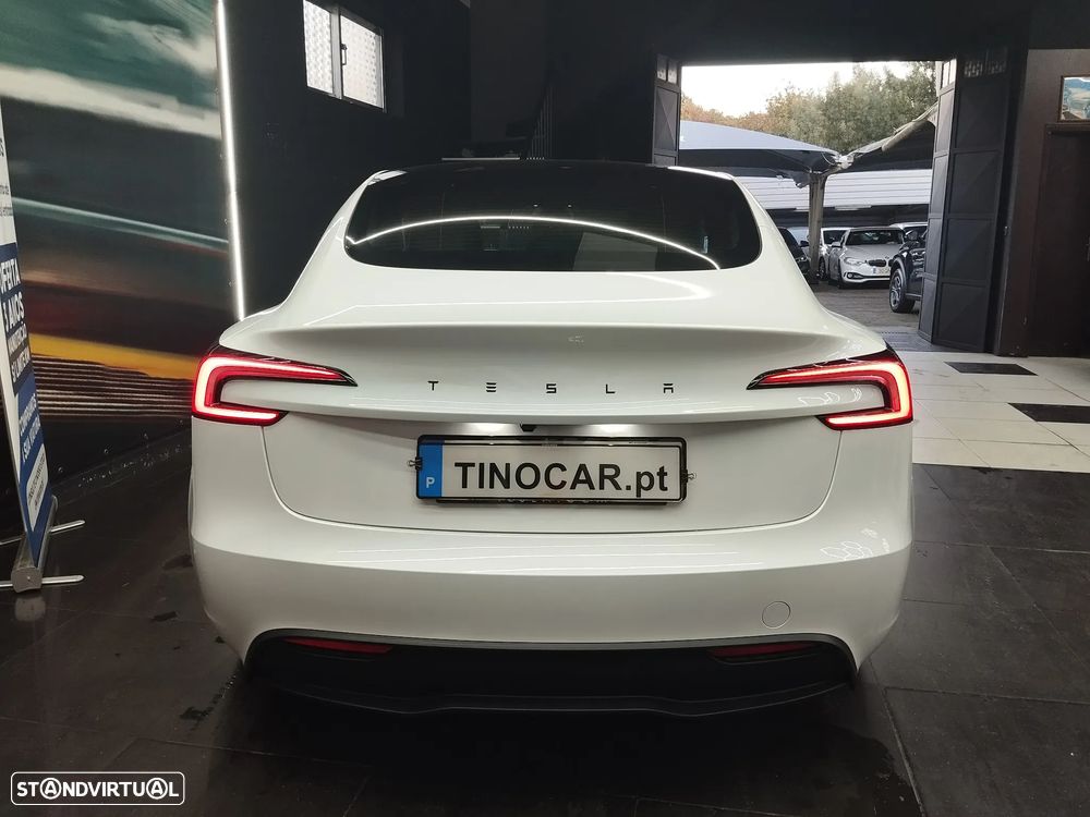 Tesla Model 3 2026 photo 4