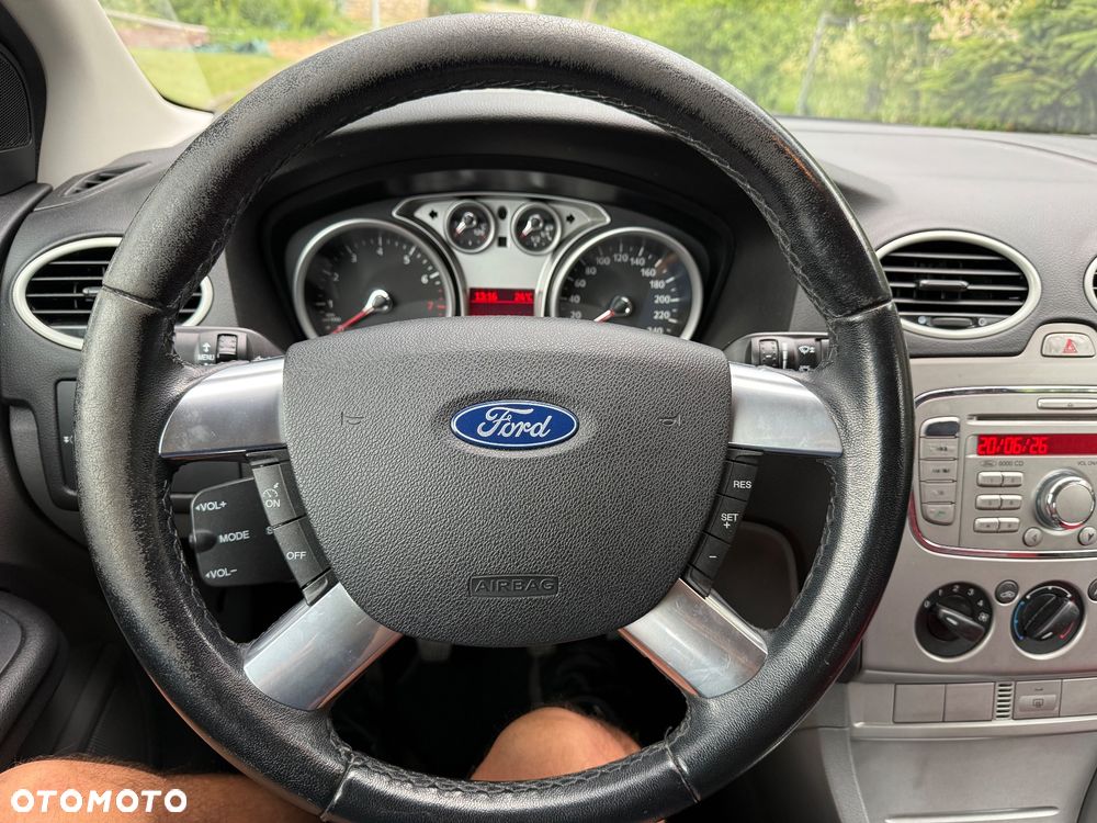 Ford Focus 1.6 Ti-VCT Style - 26